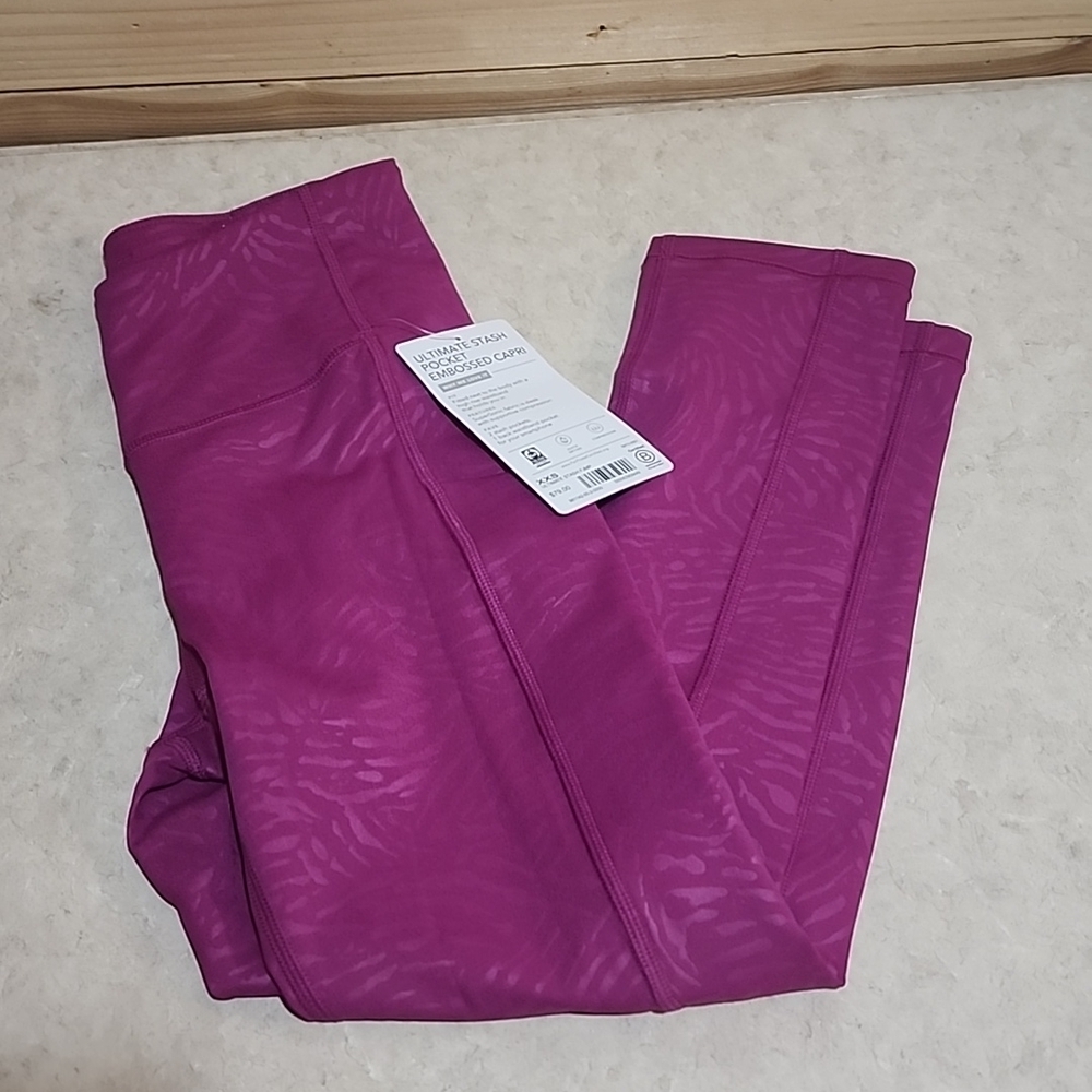 Athleta ultimate stash pocket capri size XXS nwt